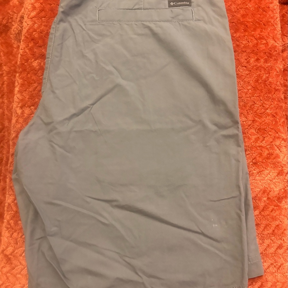 Columbia Slate Gray Casual Shorts